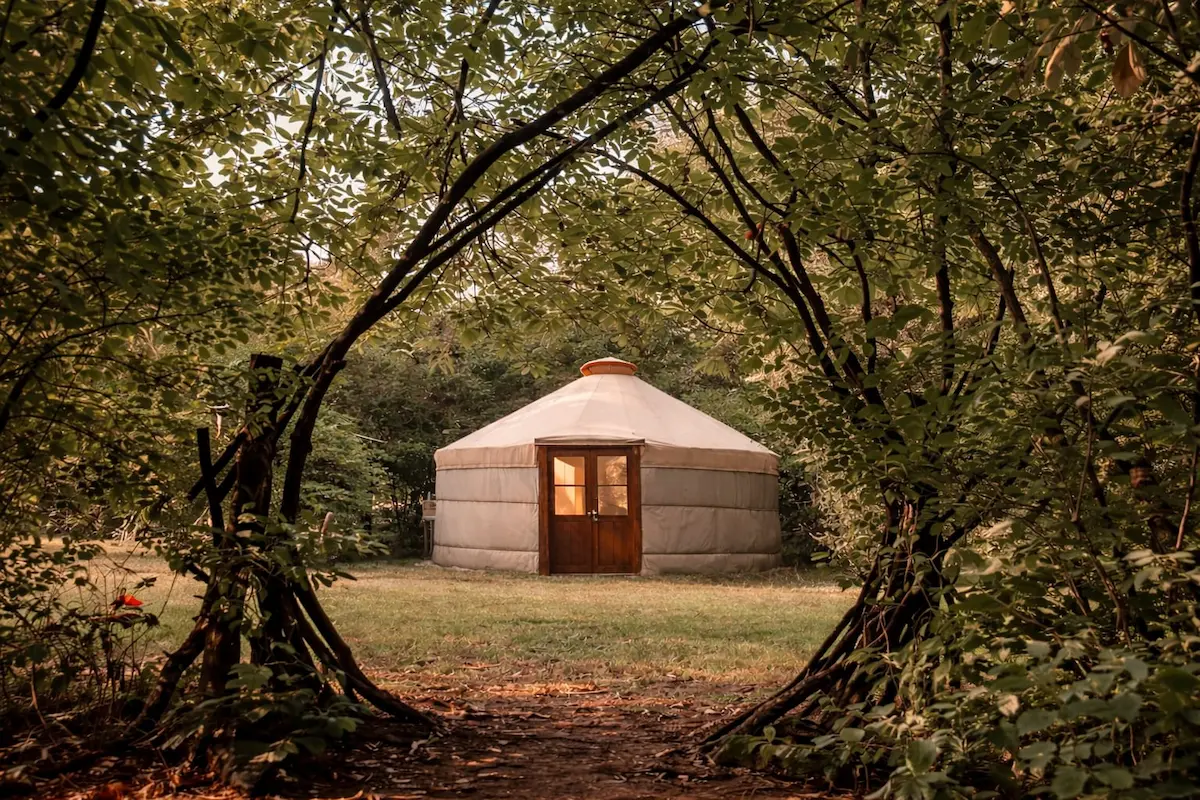 Ayahuasca Retreat Yurt Kosten Ayahuasca Retreat Yurte Kosten, Yurte mitten in der Natur